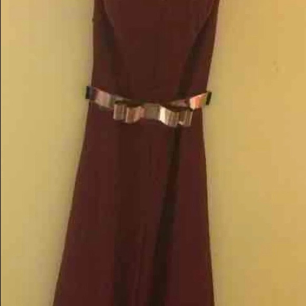 Color burgundy size 2